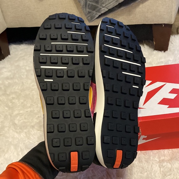 Nike Waffle One, Size 10 - Picture 4 of 5